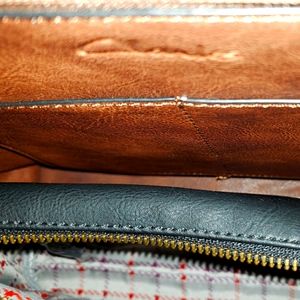 Clarks Shoulder Bag with insert, New without tag.